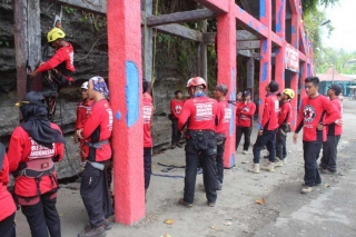 Berlatih ascending