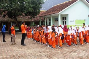 Pusdalops Memberikan Pengarahan Kepada Para Siswa