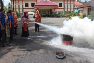 Simulasi menggunakan APAR