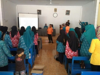 Bernyanyi lagu Gempa dan Tsunami