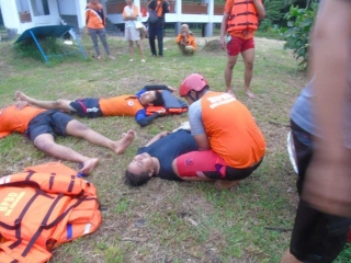 simulasi penyelamatan korban