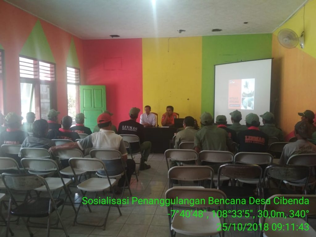 Pelatihan Linmas Desa Cibenda Dalam Menghadapi Bencana