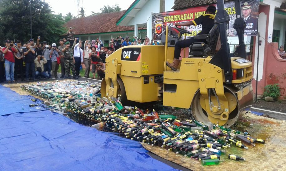 Pemusnahan Miras di kabupaten Pangandaran