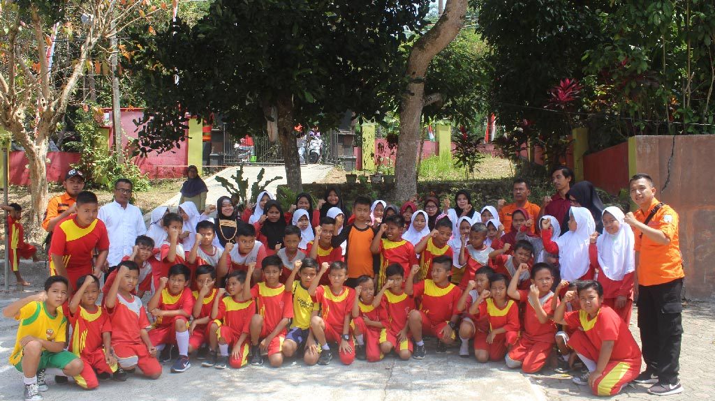 Sesi Foto Bersama SDN 3 Karangbenda
