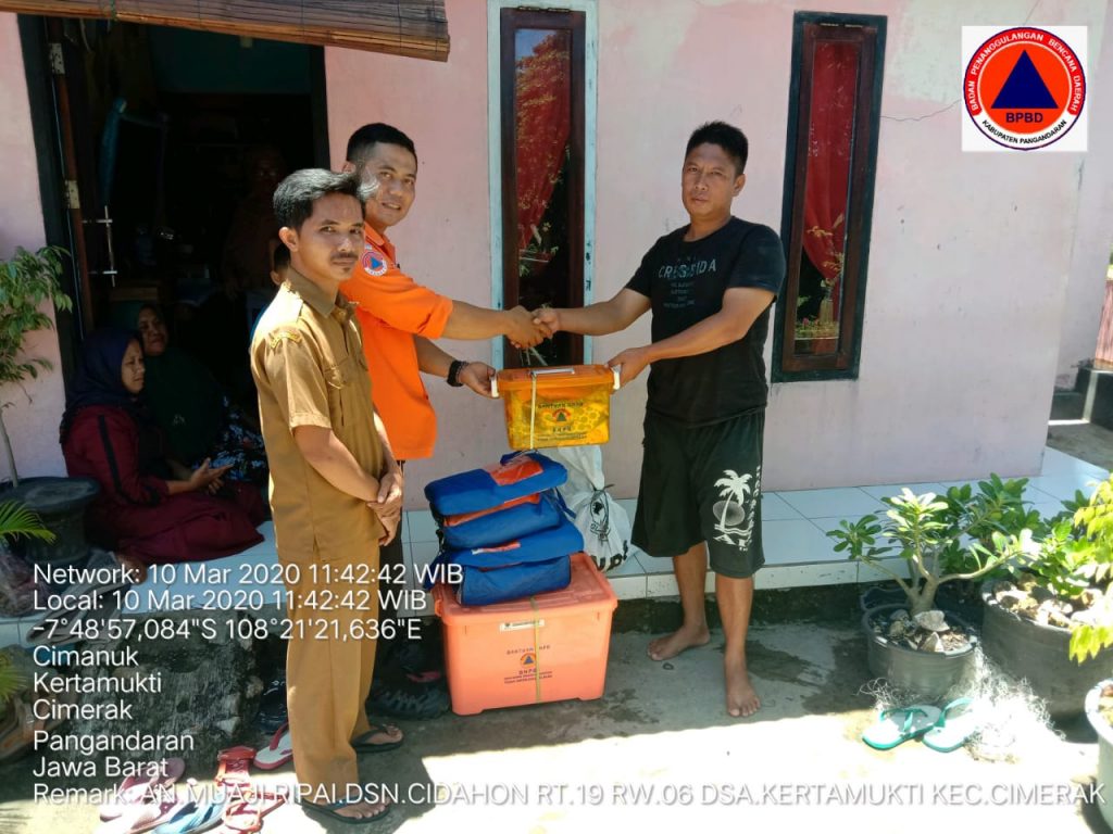 Assessment rumah tertimpa pohon di Cimerak